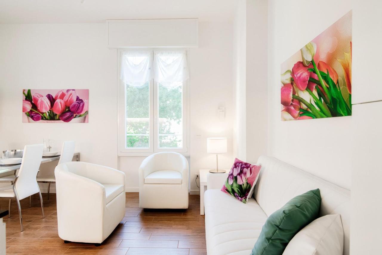 White Loft Como Central - The House Of Travelers Bagian luar foto
