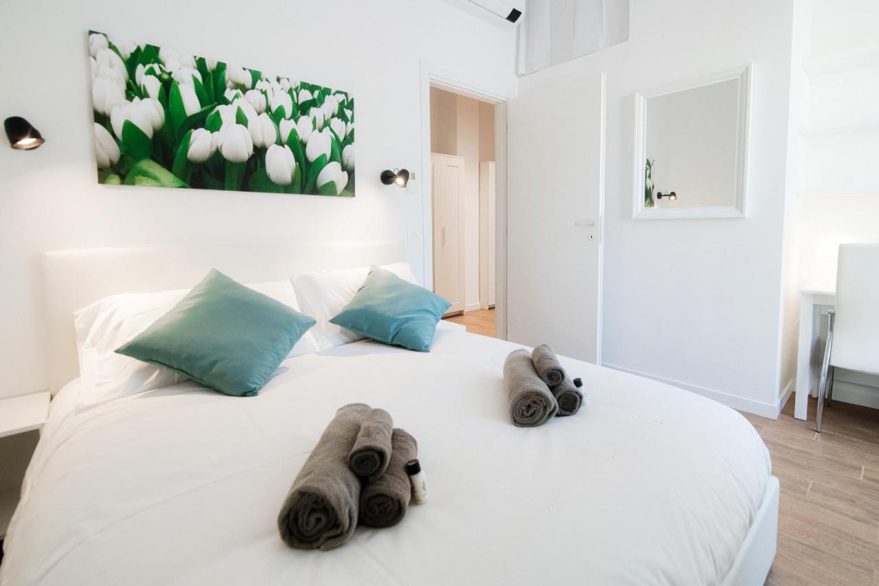 White Loft Como Central - The House Of Travelers Bagian luar foto