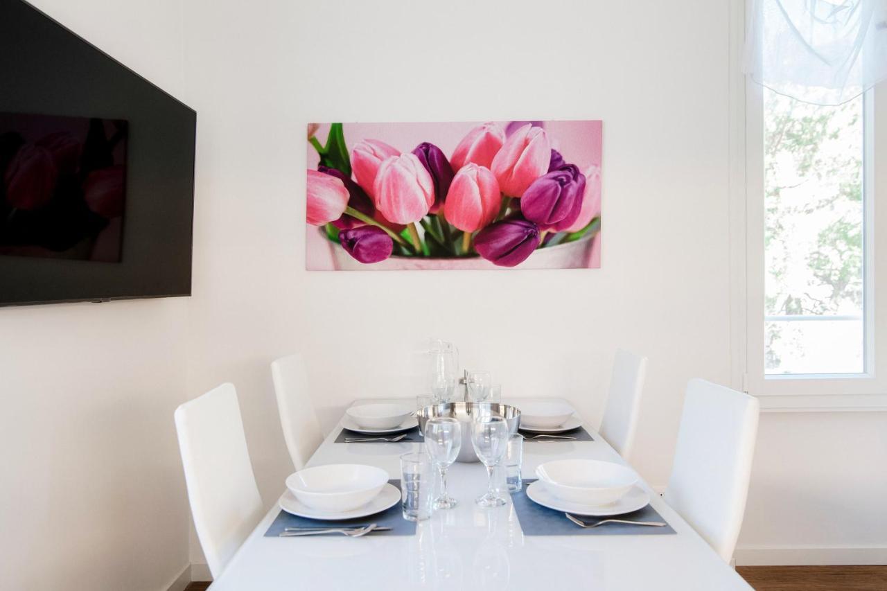 White Loft Como Central - The House Of Travelers Bagian luar foto
